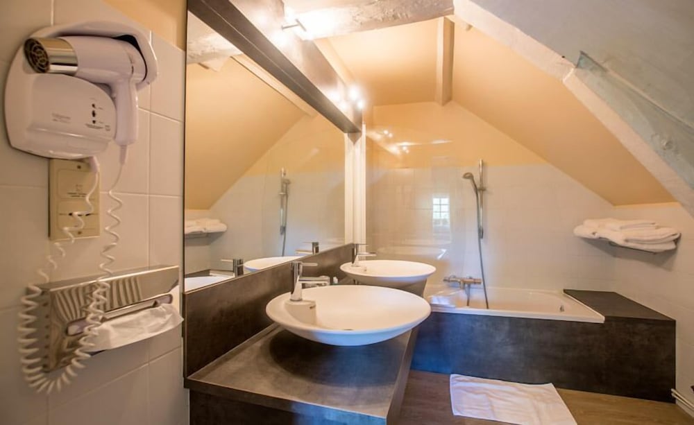 Double Room (3) photo 2