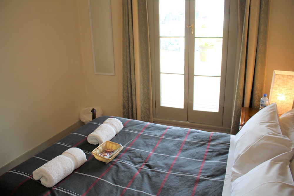 Private Double (Deck Access) with Shared Bathroom