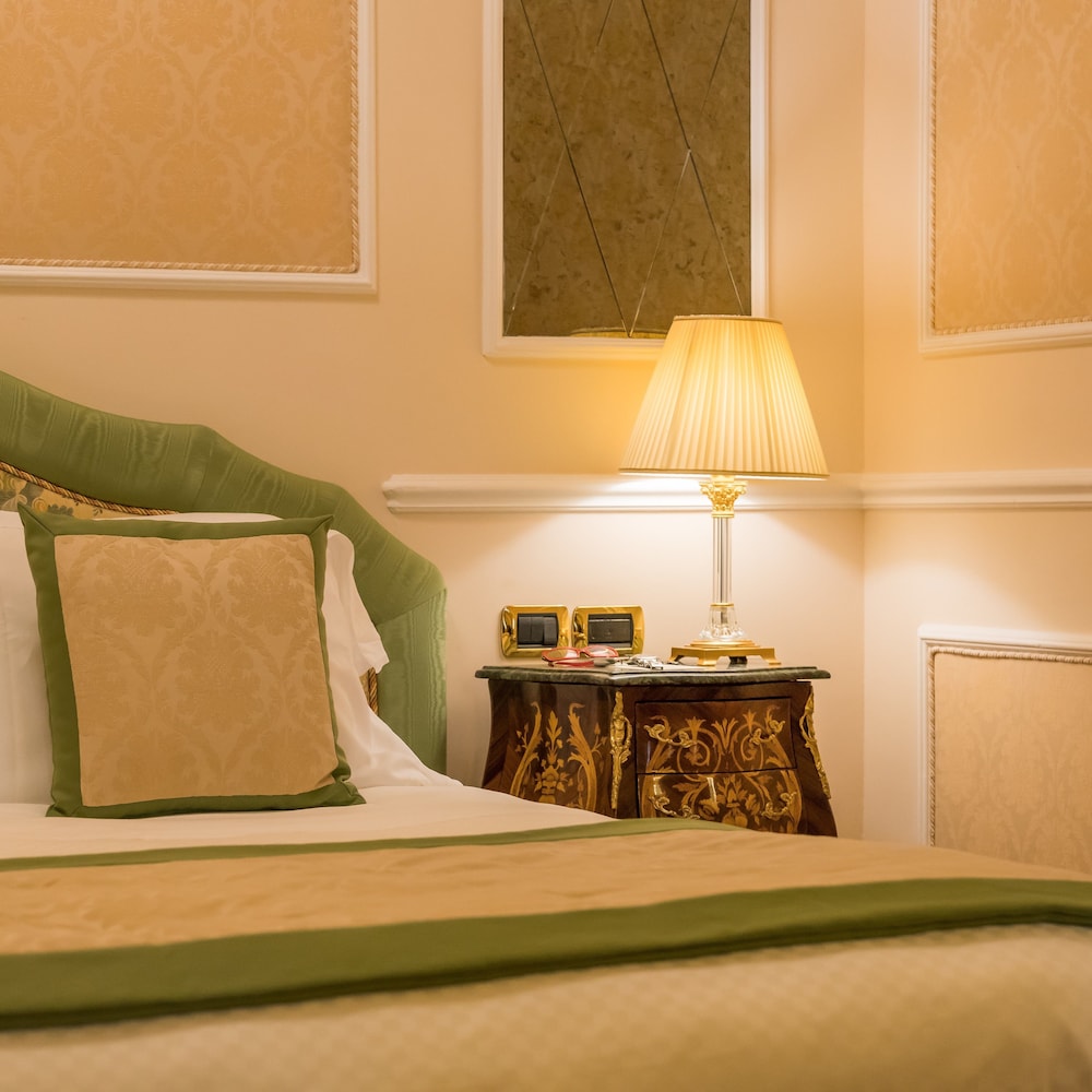 Superior Room thumbnail 5