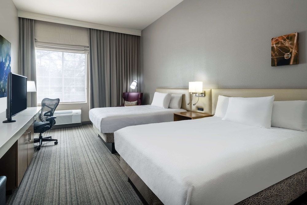 Room, 2 Queen Beds, Non Smoking (Snacks/Drinks) - Photo 3