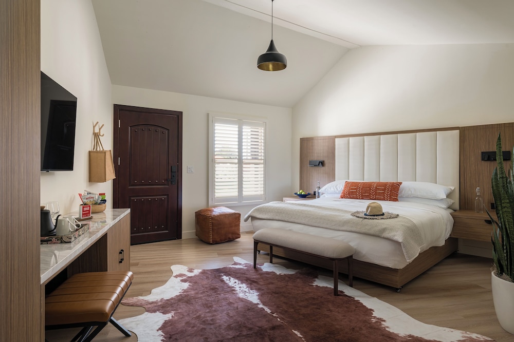 Premium Studio Suite, Garden View