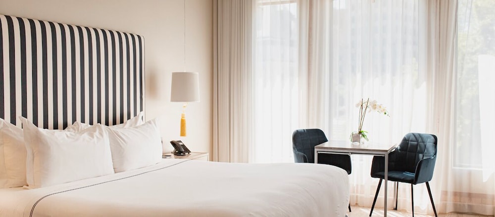 Classic Superior Room, 1 King Bed with bathtub photo 1