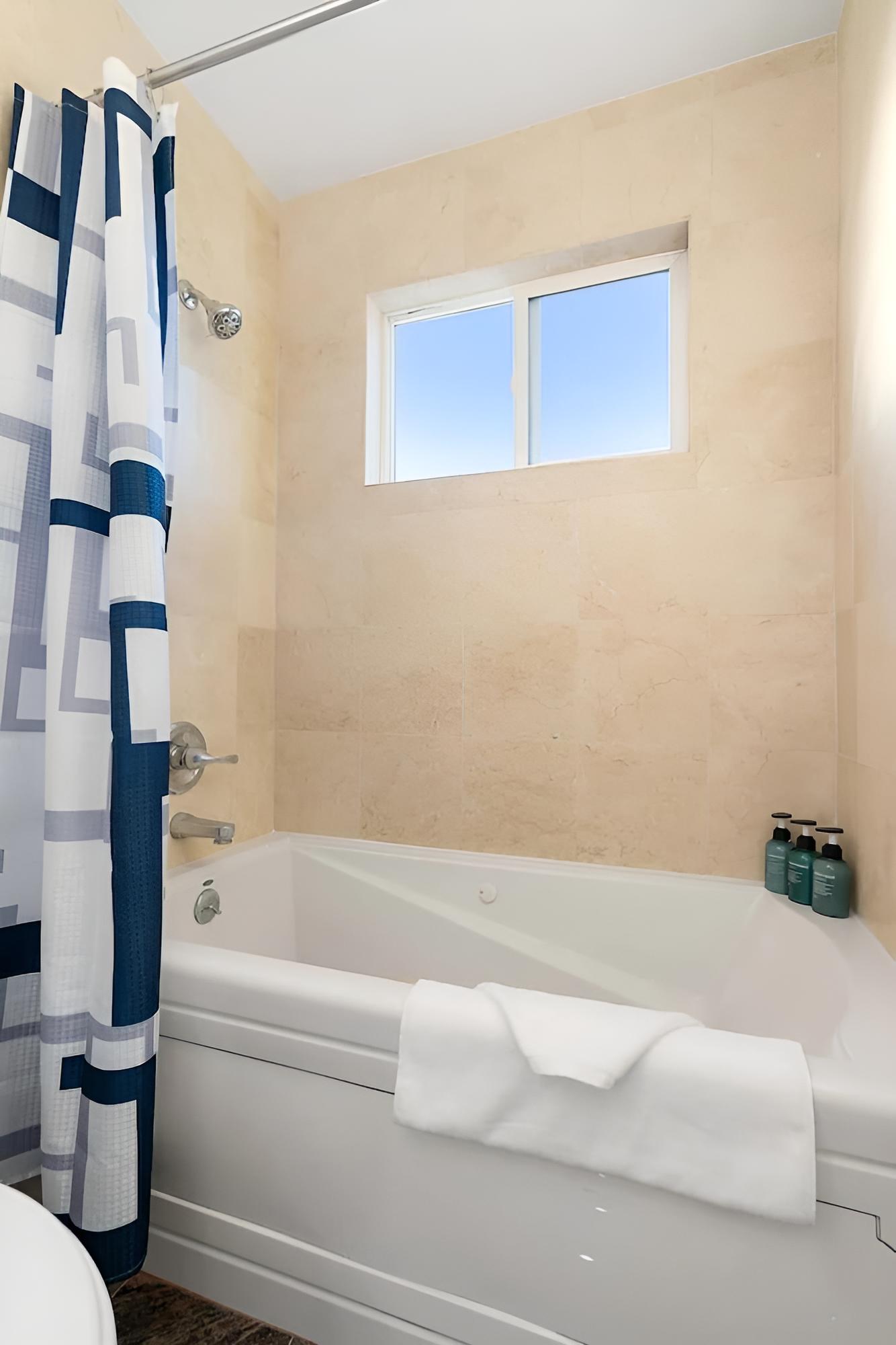 Exclusive House photo 1