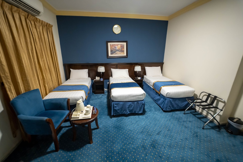 Basic Triple Room photo 1