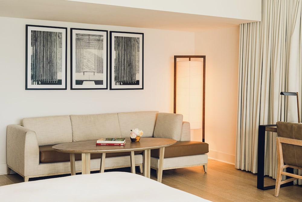 Zen Ocean View Suite King with Balcony Accessible photo 3