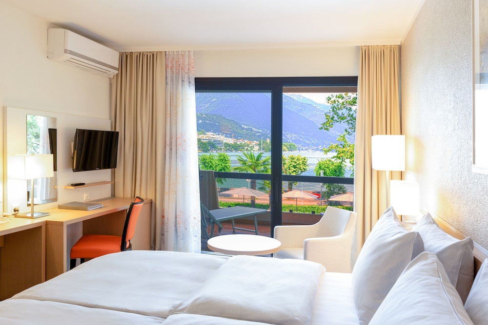 Deluxe Twin Room, Lake View