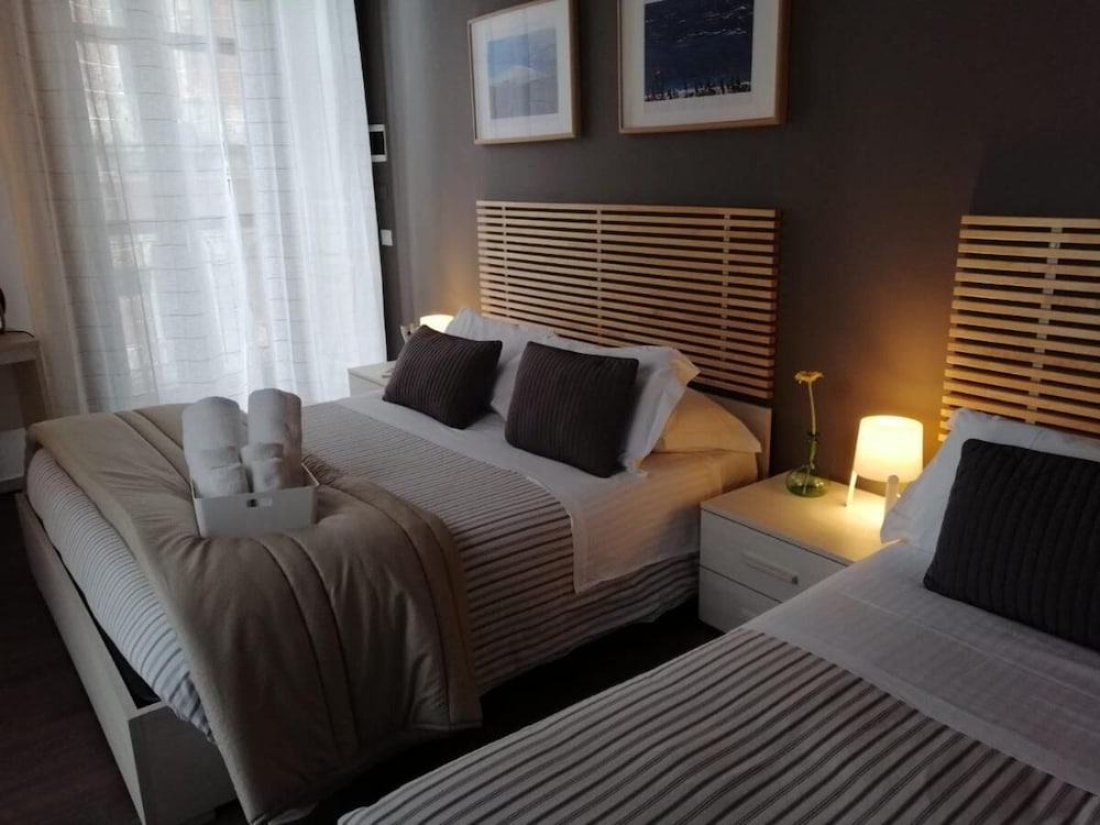 Classic Quadruple Room, City View