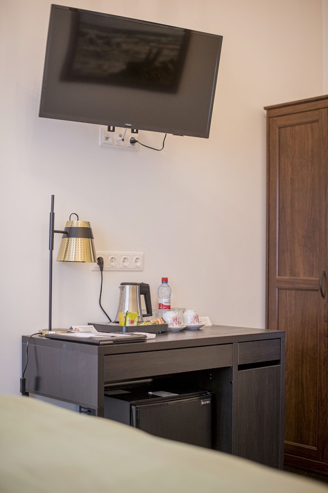 Business Room - Photo 3