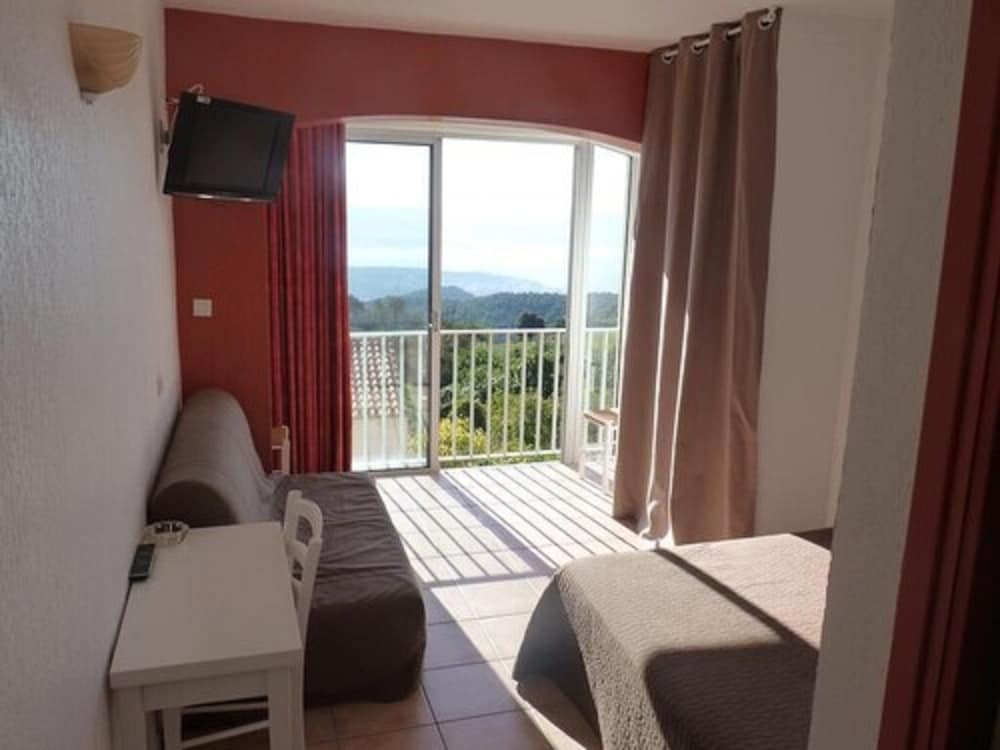 Double Room - Photo 3