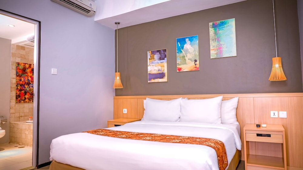 Suite, Multiple Beds - Photo 2