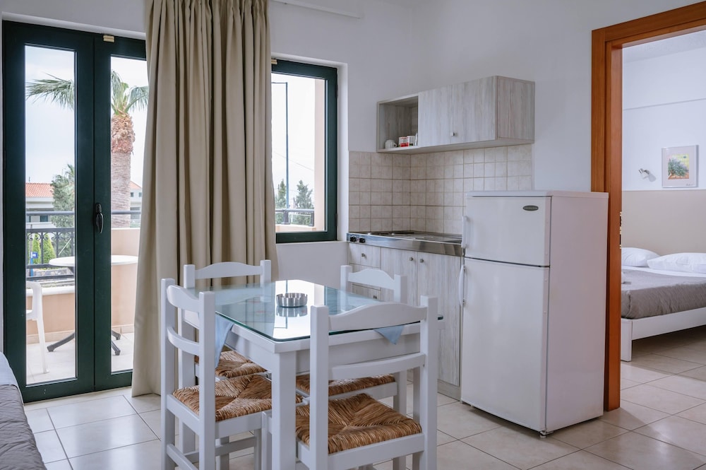 One Bedroom Apartment with Pool View - Photo 3