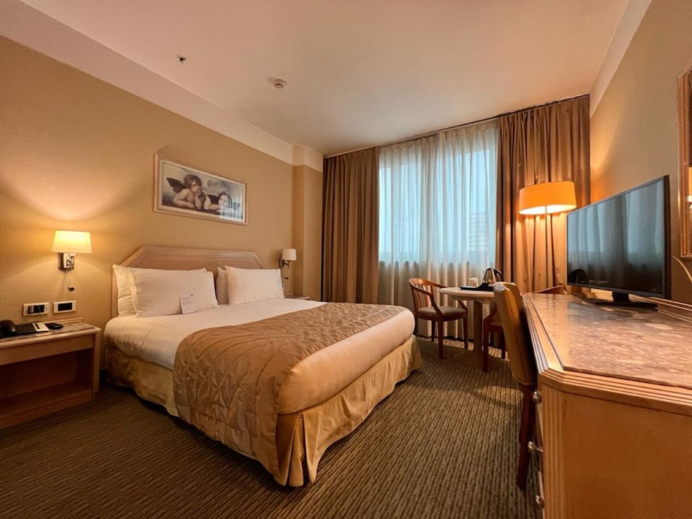 Standard Room, 1 King Bed - Photo 1