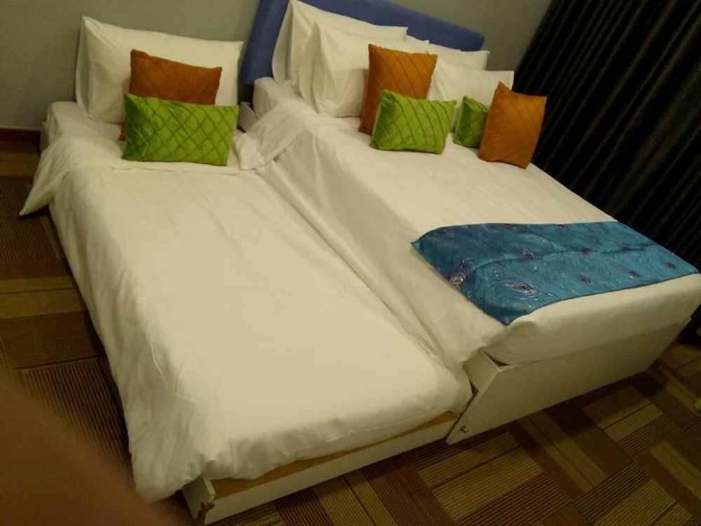 Triple Room, Multiple Beds, Non Smoking, Housekeeping photo 1