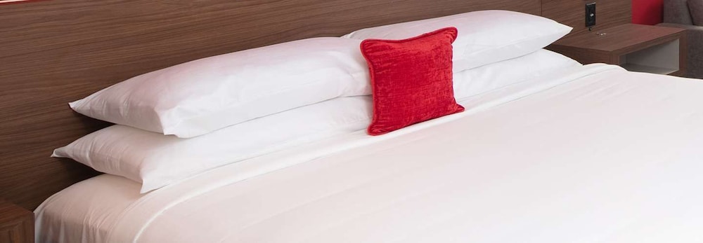 Deluxe Room, 2 Queen Beds, Non Smoking - Photo 3