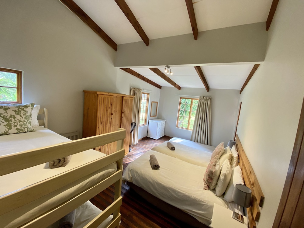 Nguni Forest Lodge 3 (6 adults/2 kid) photo 3