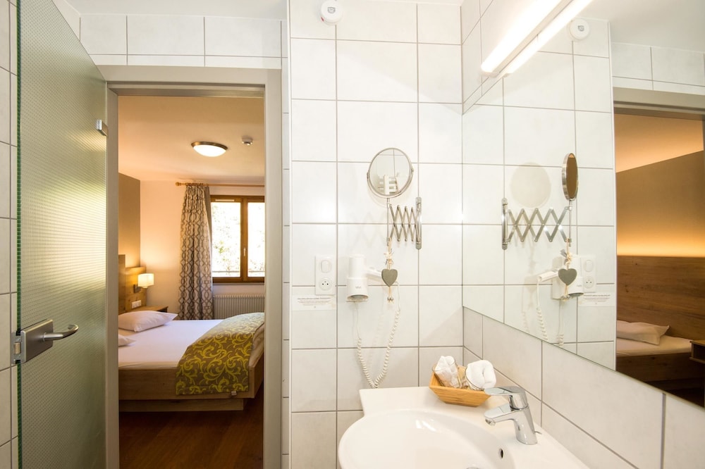 Standard Room photo 2