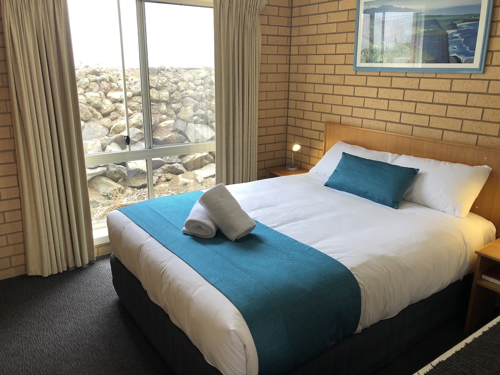One Bedroom Family Suite photo 2