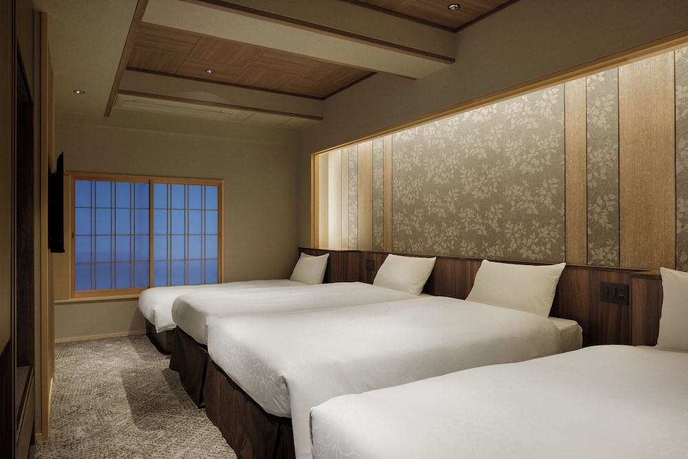 [Garden view] Japanese-Western room with private bath+terrace photo 3