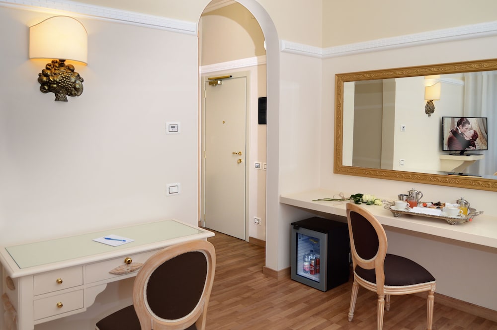 Superior Quadruple Room, 2 Bedrooms photo 2