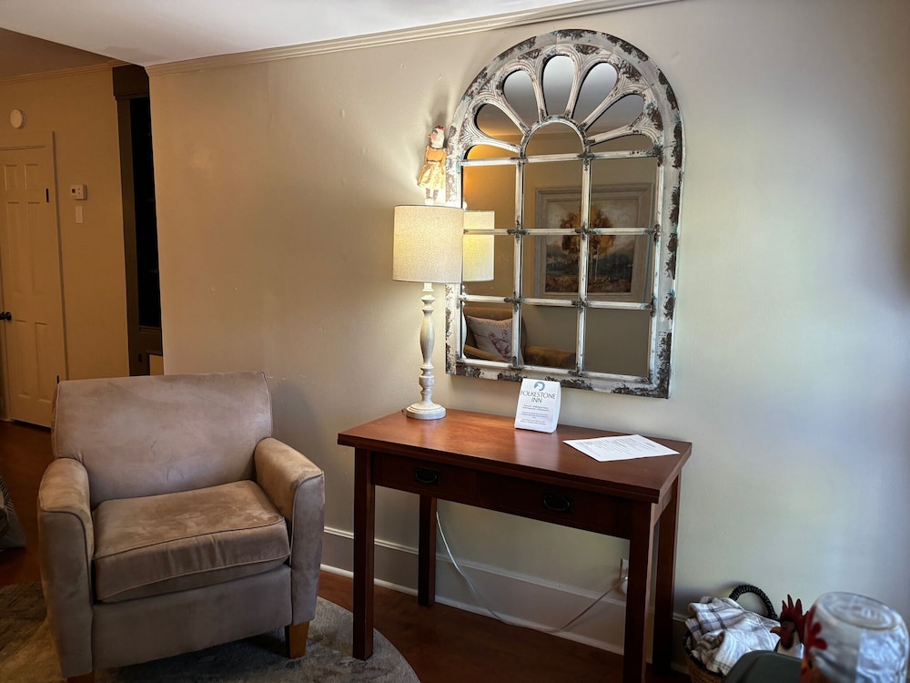 Superior Double Room, Private Bathroom (Carson Farmhouse) photo 3