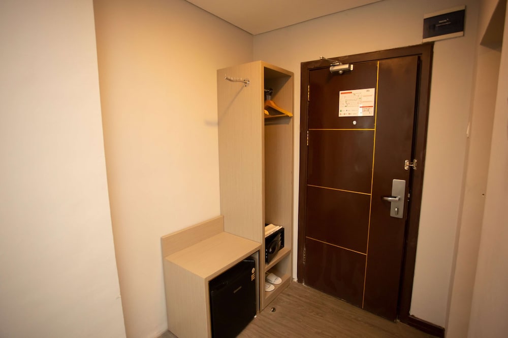 Deluxe Room, 2 Twin Beds, Non Smoking photo 3