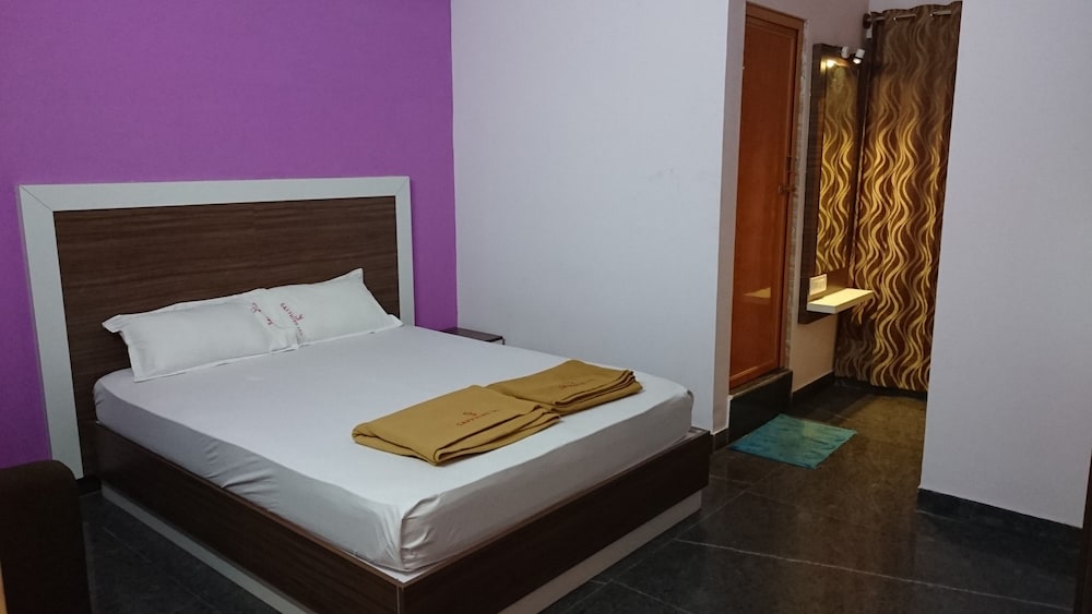 Basic Double Room, City View