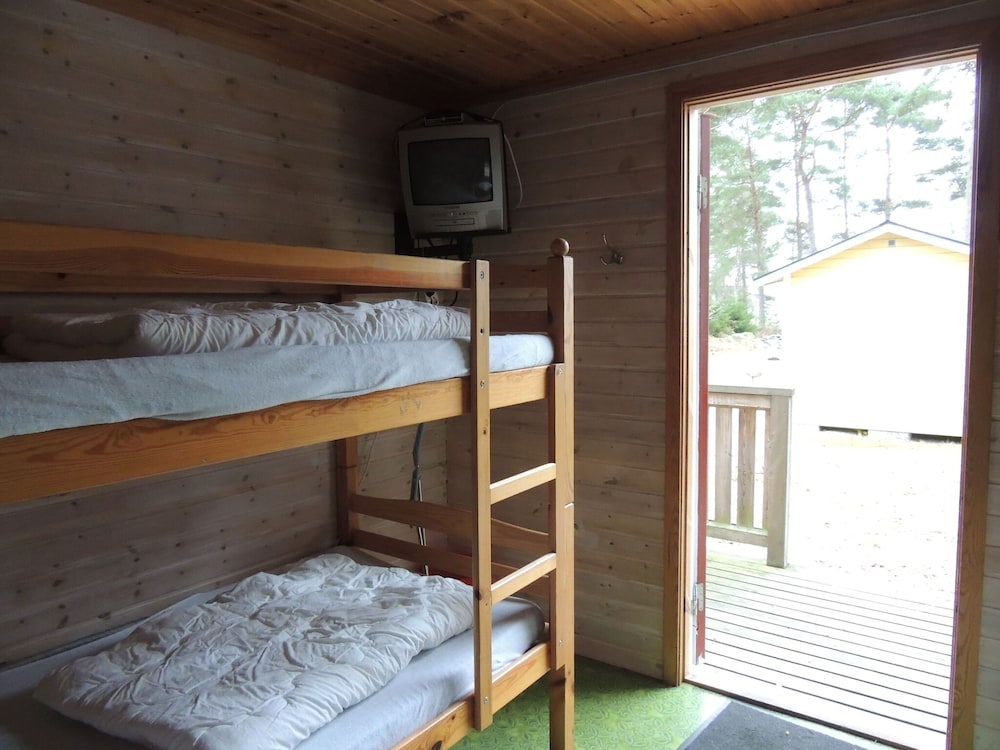 Cabin (4 Beds) photo 2