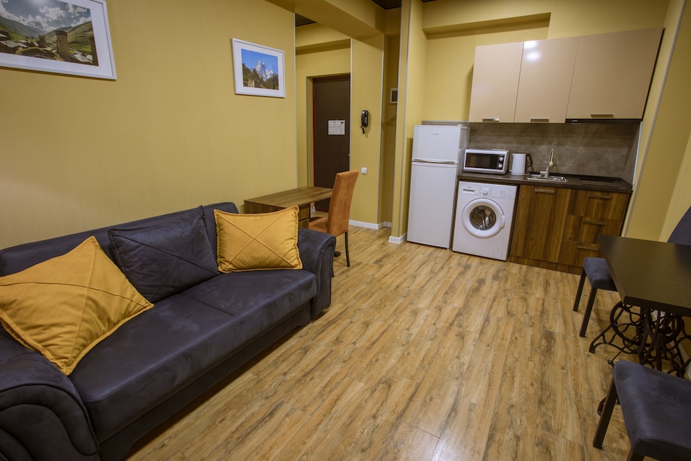 Deluxe Suite - Photo 4
