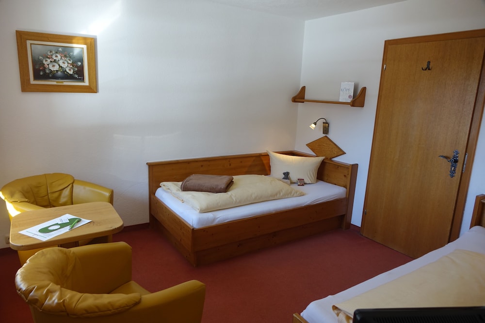 Single Room, Balcony