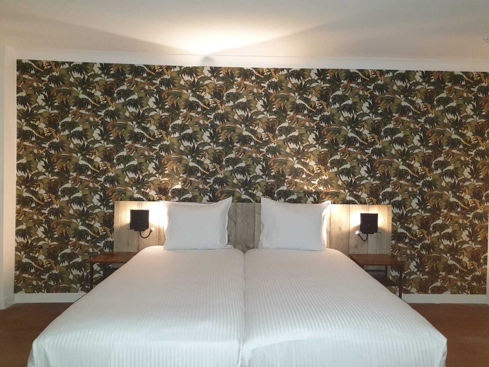 Basic Twin Room, 2 Twin Beds photo 1