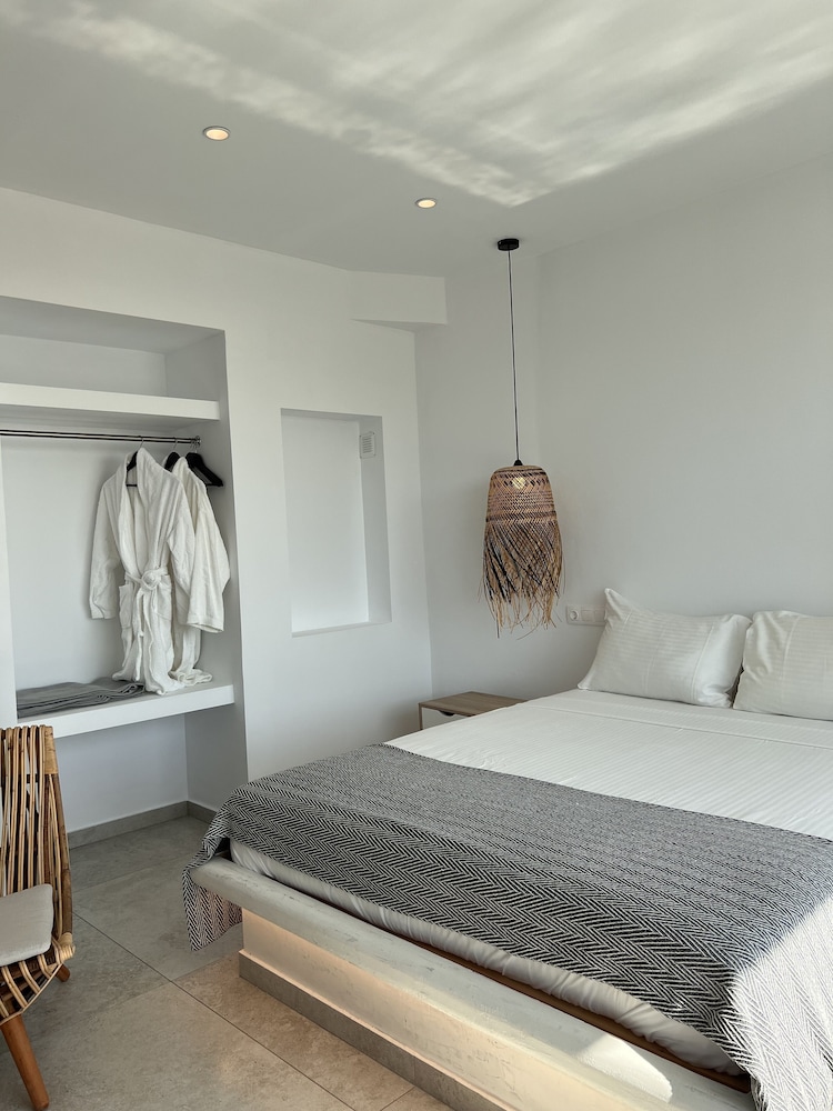 Grand Suite, Private Pool, Sea View photo 2