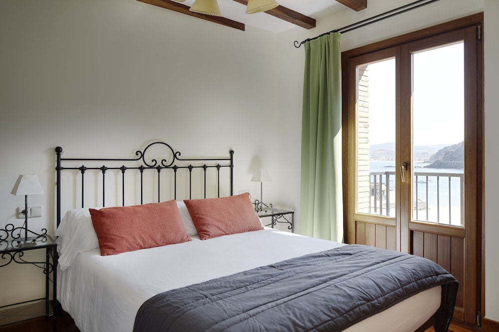 Double Room, Sea View - Photo 4