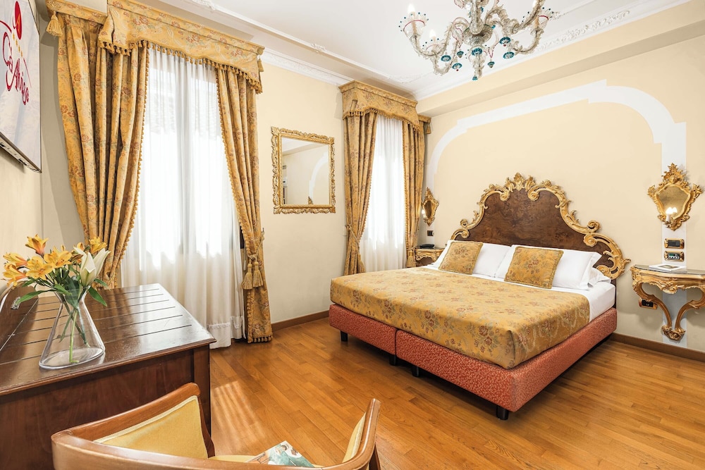 Classic Single Room (Gold)