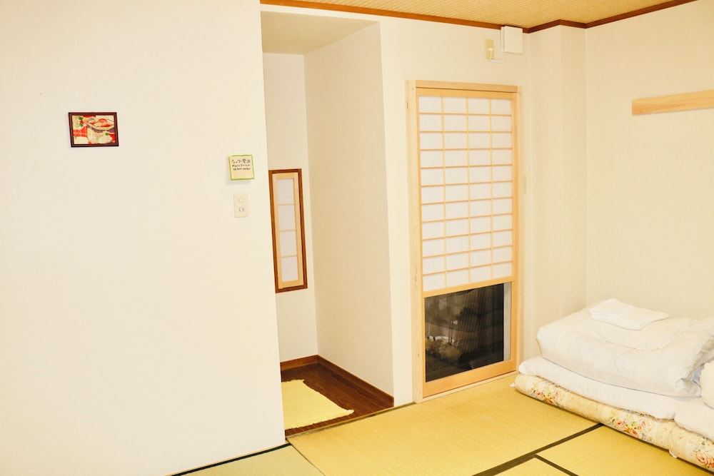 Triple Room, Private Bathroom (1-3 People), Non Smoking photo 1