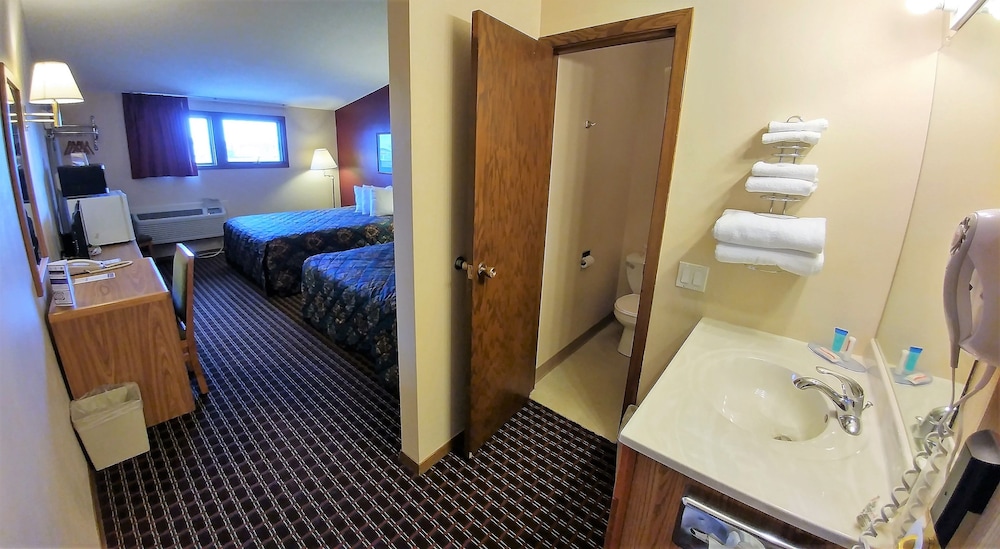 Double Room, 2 Queen Beds, Non Smoking - Photo 2
