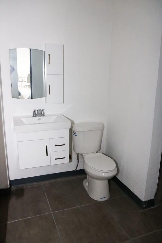 Deluxe Studio Suite