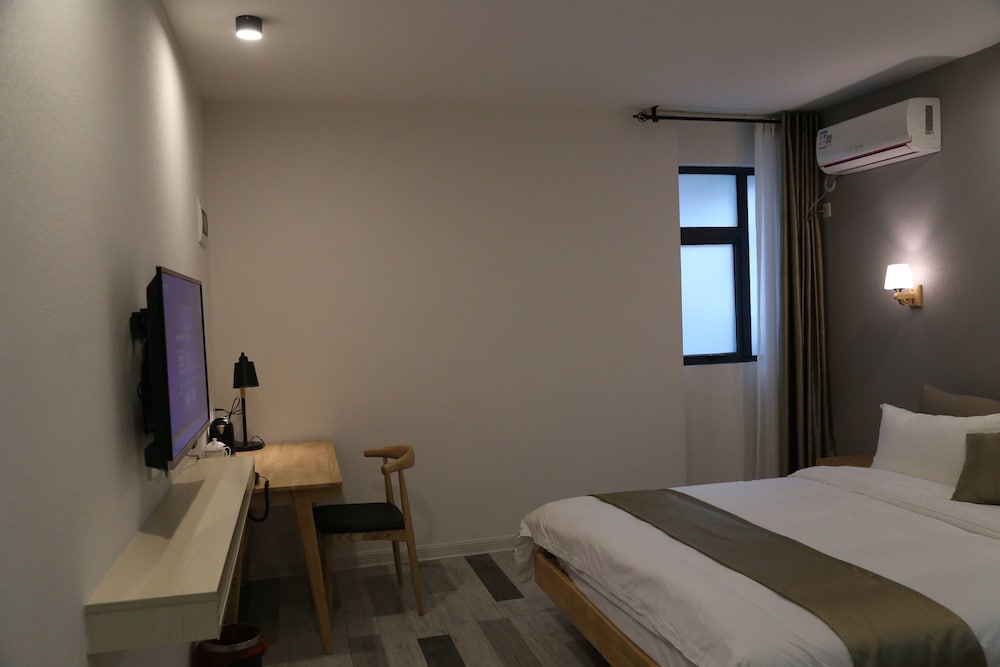 Deluxe Double Room photo 2