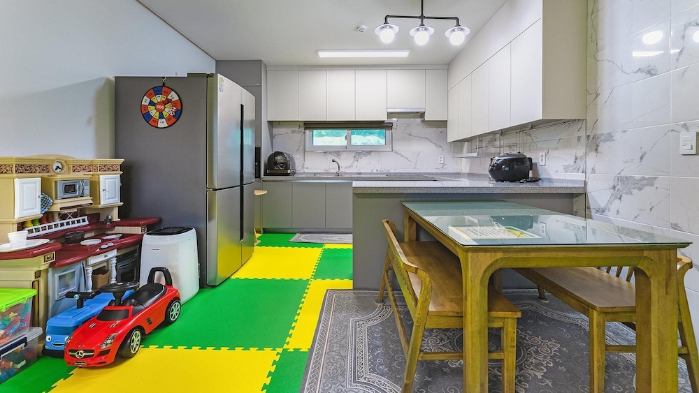 Basic Room, 2 Bedrooms (Pinetree (2F)) - Photo 12