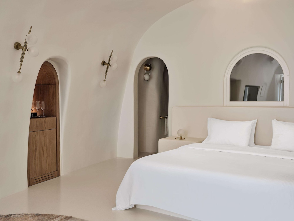 Signature Suite with Infinity Pool photo 2