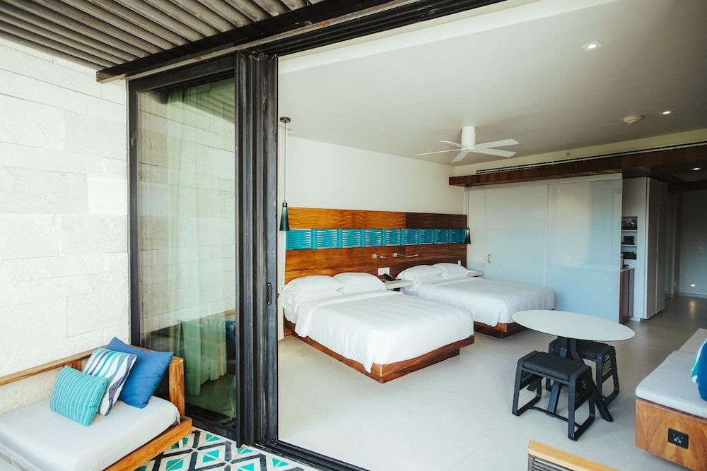 Partial Ocean View Room With 2 Queen Beds