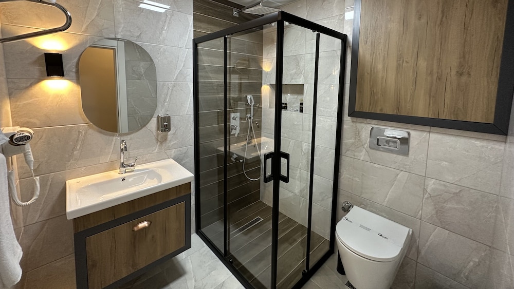 Junior Suite, Multiple Beds