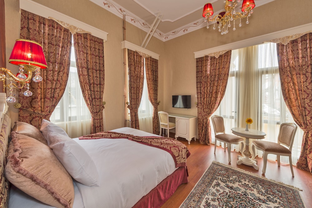 Deluxe Double or Twin Room photo 1