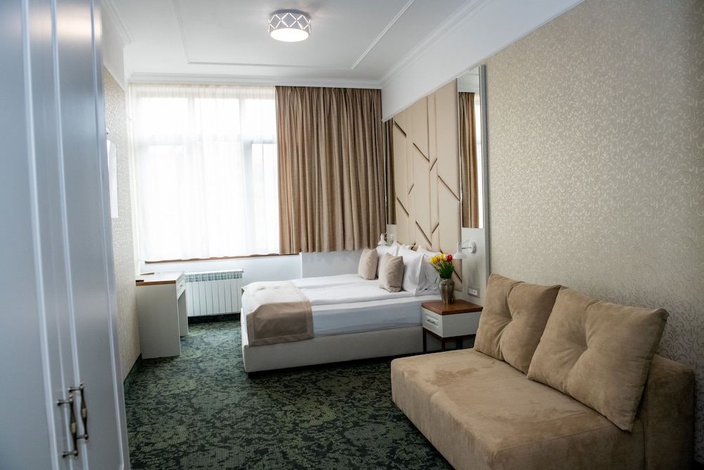Deluxe Studio Suite photo 1