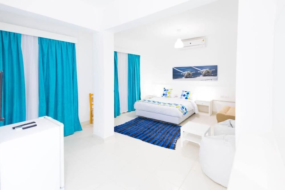 Honeymoon Suite, 1 Bedroom, Sea View photo 3