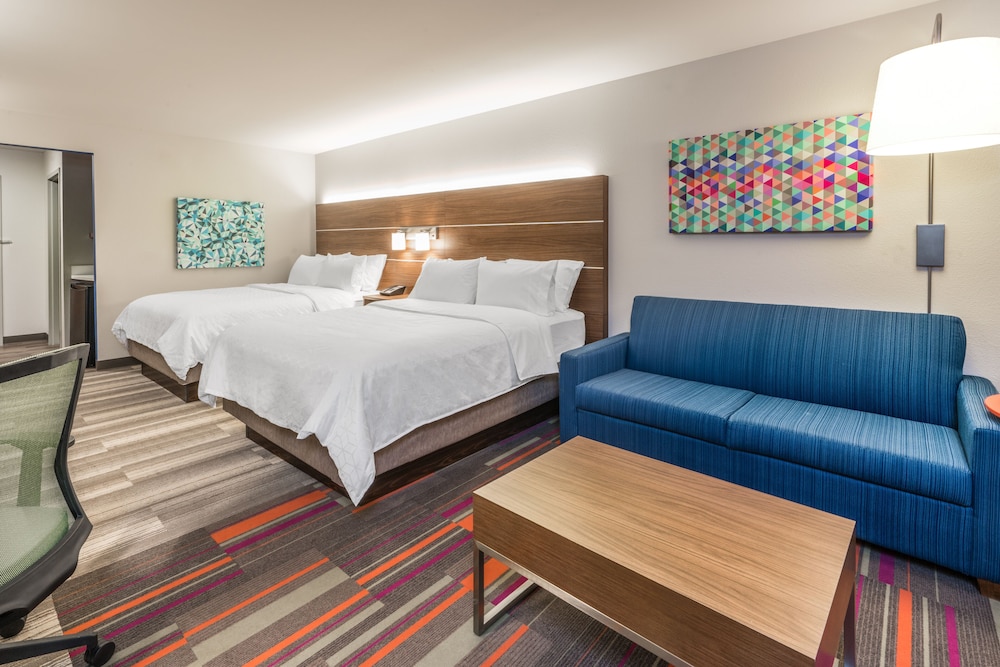Suite, Multiple Beds photo 1