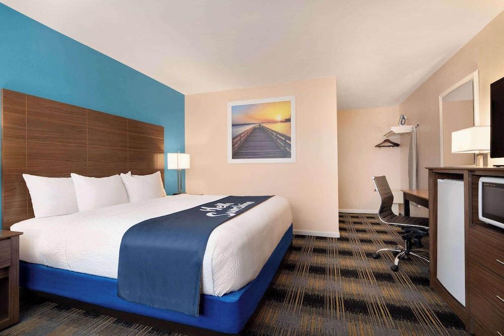Room, 1 Queen Bed, Non Smoking - Photo 1