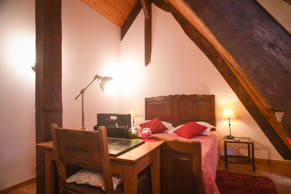 Traditional Double Room, 1 Double Bed, Non Smoking photo 2