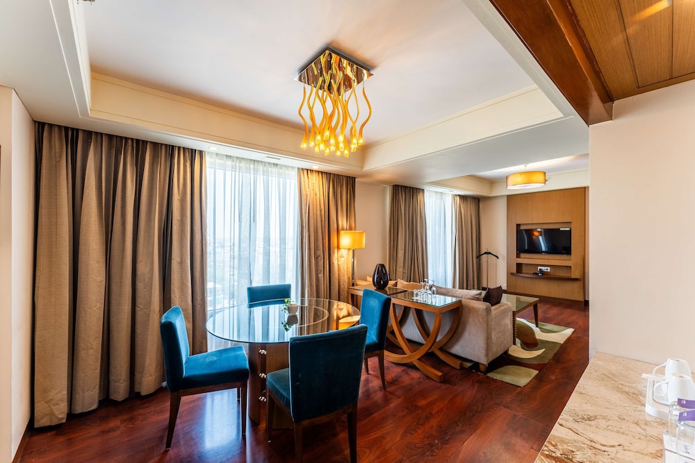 Suite, 1 Bedroom (Whirlpool) - Photo 13