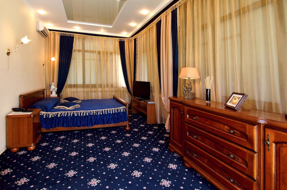 Presidential Studio Suite