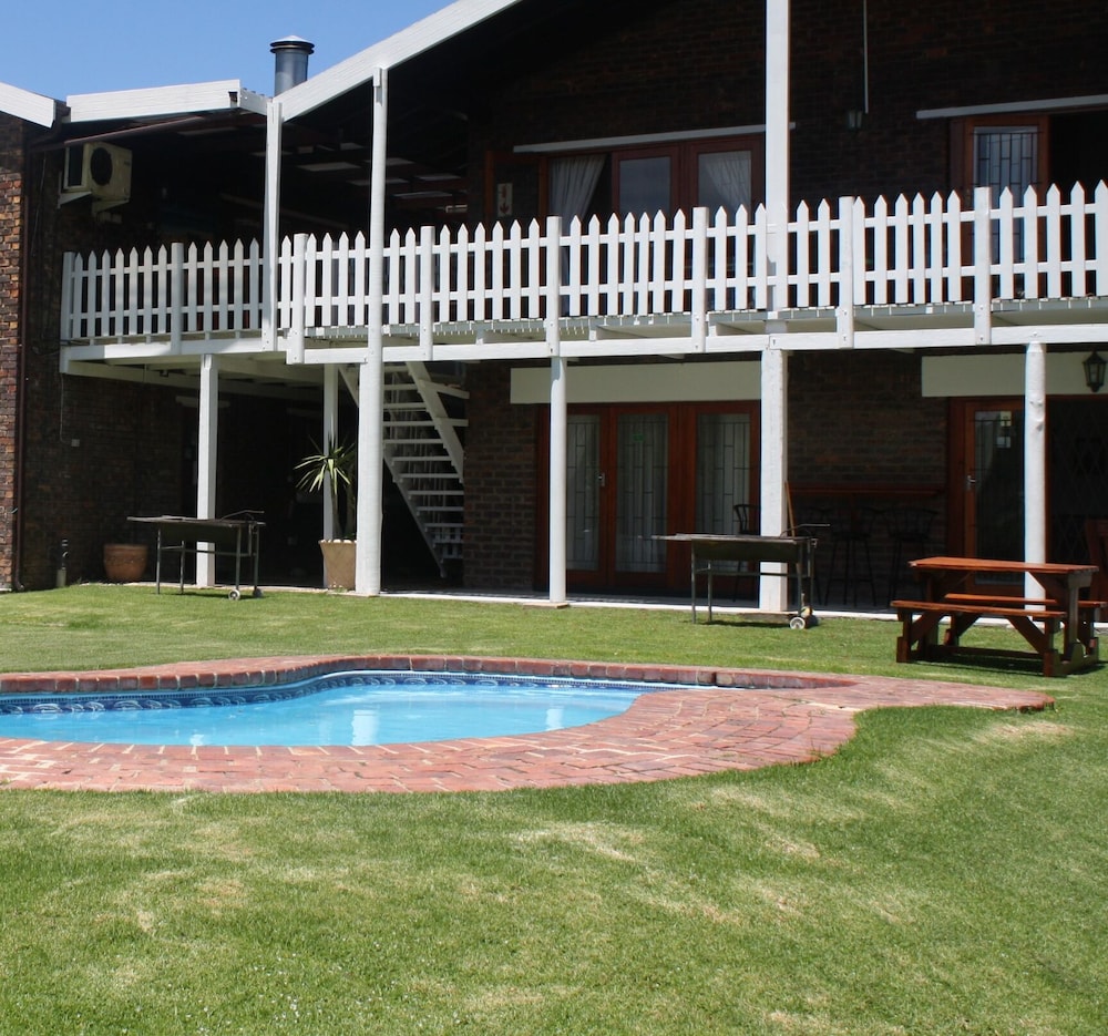 Cottage (3) photo 1
